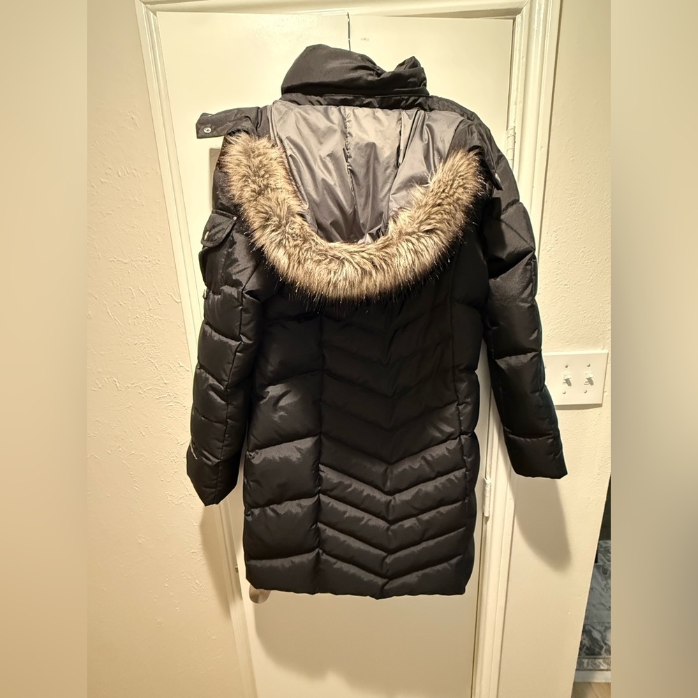 Eddie Bauer Women's Black Puffer Jacket - Picture 7 of 15